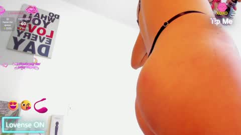 Tatoo foxx online show from April 1, 1:23 pm