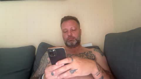 Snapshot of tattoomanforgirls chatting on July 5, 11:50 am tattoomanforgirls online show from July 5, 11:50 am
