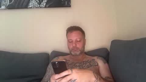 Snapshot of tattoomanforgirls chatting on July 13, 7:11 am tattoomanforgirls online show from July 13, 7:11 am