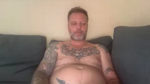 Snapshot of tattoomanforgirls chatting on July 15, 7:35 am tattoomanforgirls online show from July 15, 7:35 am