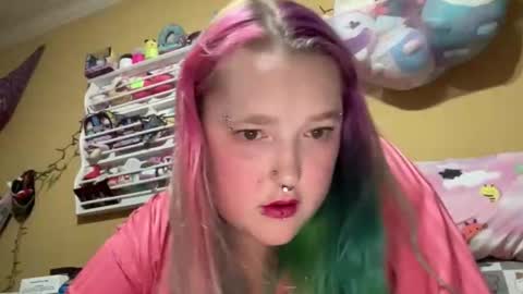 Tattyslilgirl online show from November 13, 5:17 am