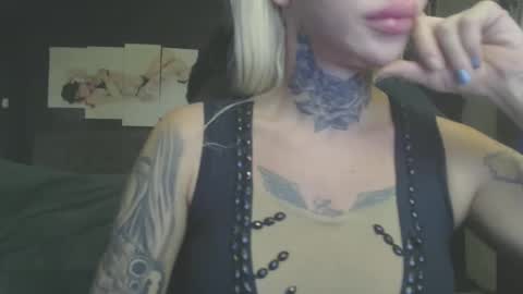 tatuada_safada online show from June 9, 8:59 am