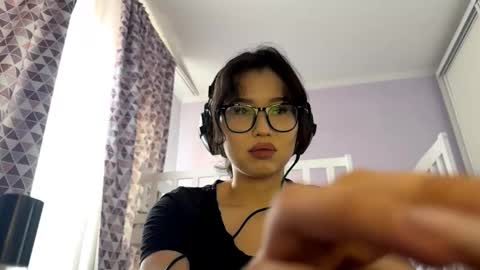 Snapshot of tatumblankenbeckle chatting on November 11, 8:47 am Jenny online show from November 11, 8:47 am