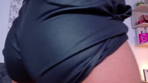 Snapshot of taty_miller chatting on May 4, 9:22 pm Taty Miller online show from May 4, 9:22 pm