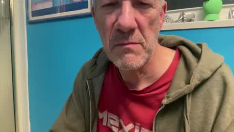 Snapshot of tauromolo chatting on October 6, 7:17 am tauromolo online show from October 6, 7:17 am