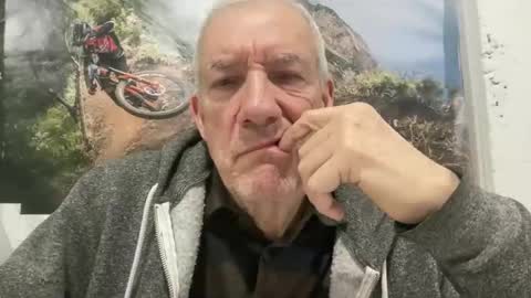 Snapshot of tauromolo chatting on February 19, 2:18 am tauromolo online show from February 19, 2:18 am