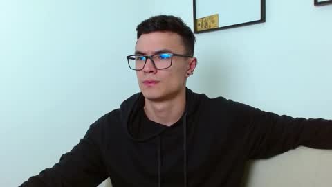 Snapshot of taurus4k chatting on December 17, 3:39 am taurus4k online show from December 17, 3:39 am