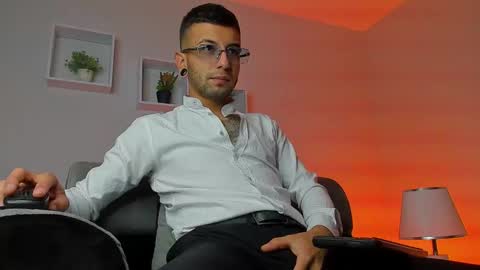 Snapshot of tayer_bennet chatting on September 23, 3:09 am tayer_bennet online show from September 23, 3:09 am