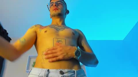 Snapshot of tayer_bennet chatting on September 25, 4:16 am tayer_bennet online show from September 25, 4:16 am