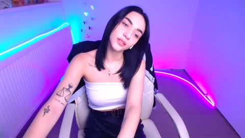 Snapshot of tayla_candy chatting on October 13, 11:43 am Tayla online show from October 13, 11:43 am