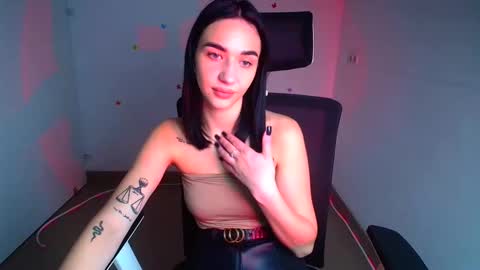 Snapshot of tayla_candy chatting on October 14, 6:03 am Tayla online show from October 14, 6:03 am
