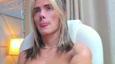 Snapshot of tayler_swift1 chatting on February 28, 11:25 am tayler_swift1 online show from February 28, 11:25 am