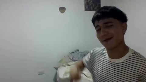 Snapshot of taylor1520 chatting on November 10, 12:53 am taylor1520 online show from November 10, 12:53 am