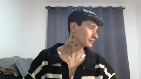 independent model online show from June 7, 12:53 pm