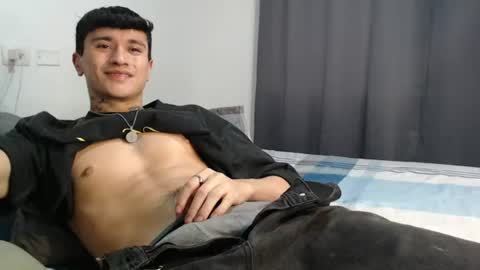 independent model online show from June 17, 4:37 am
