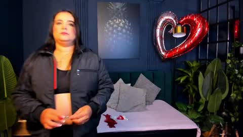 Taylor Bennet online show from February 14, 12:03 pm