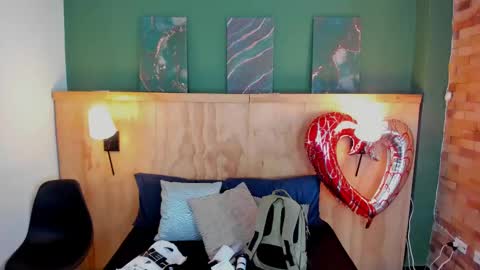 Taylor Bennet online show from February 23, 12:05 pm