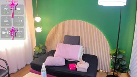 Taylor Bennet online show from February 27, 11:54 am