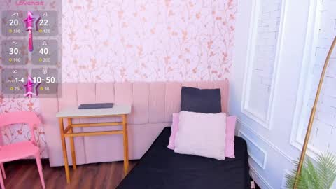 Taylor Bennet online show from March 31, 12:05 pm