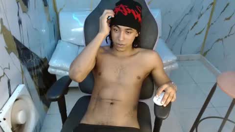 Taylor online show from March 17, 1:43 am