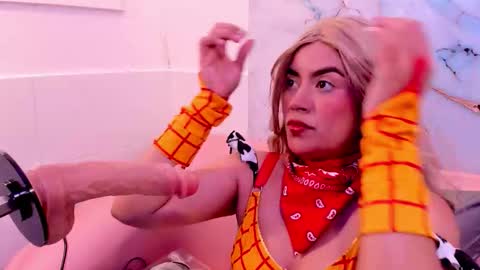 taylor_cupper_ online show from November 8, 4:23 am