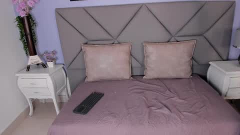 Taylor Gray online show from May 18, 11:27 am