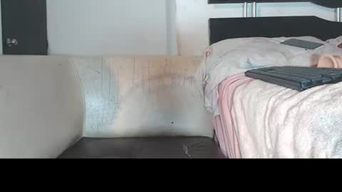 Snapshot of taylor_hot85 chatting on July 17, 3:35 am taylor hot online show from July 17, 3:35 am