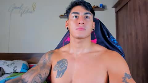 taylor_mclane1 online show from February 3, 2:22 pm