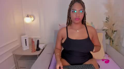 Snapshot of taylor_sexyy chatting on January 15, 7:26 am Taylor  online show from January 15, 7:26 am