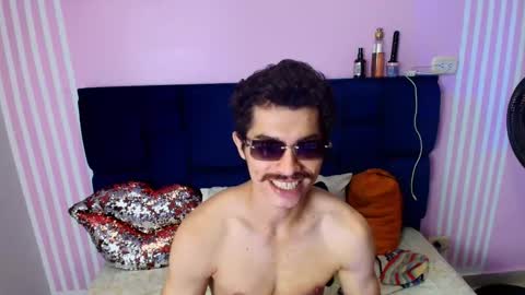 Snapshot of taylor_stele chatting on May 5, 2:03 pm taylor stele online show from May 5, 2:03 pm