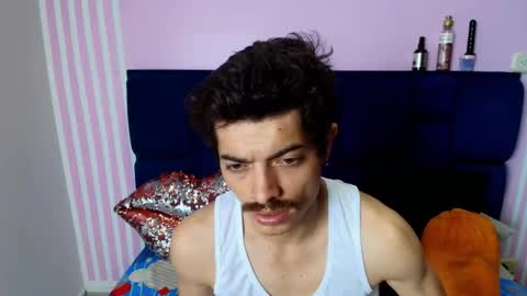 Snapshot of taylor_stele chatting on May 7, 9:09 pm taylor stele online show from May 7, 9:09 pm