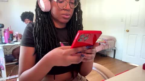 Snapshot of taylorsosweets chatting on May 4, 9:44 pm Taylor online show from May 4, 9:44 pm
