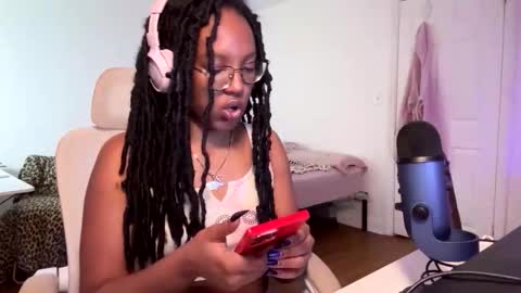 Snapshot of taylorsosweets chatting on May 8, 11:43 pm Taylor online show from May 8, 11:43 pm