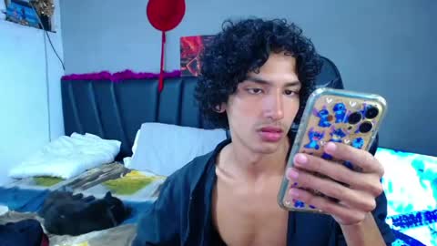 Tayron online show from May 27, 3:31 pm