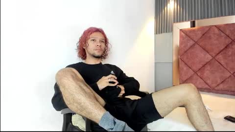 Snapshot of tayson_scott chatting on January 7, 1:13 pm Tayson online show from January 7, 1:13 pm