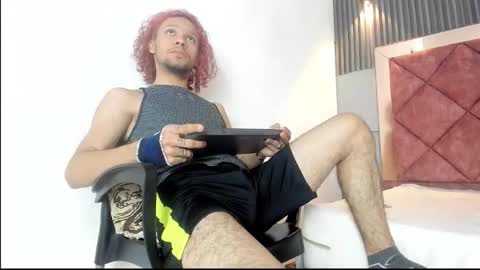 Snapshot of tayson_scott chatting on January 8, 1:02 pm Tayson online show from January 8, 1:02 pm