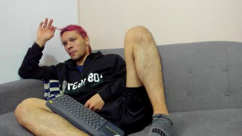 Snapshot of tayson_scott chatting on January 13, 1:16 pm Tayson online show from January 13, 1:16 pm