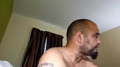 Snapshot of tazzysdaddy chatting on May 17, 7:32 pm Tazzys-daddy online show from May 17, 7:32 pm