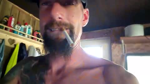 Snapshot of tdave486 chatting on May 29, 12:47 pm tdave486 online show from May 29, 12:47 pm