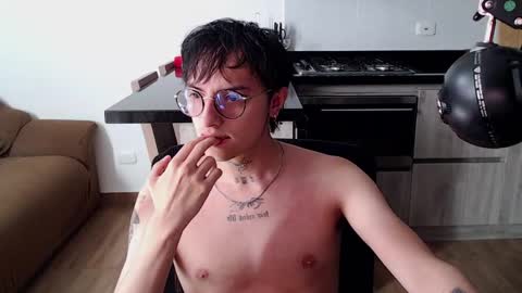Snapshot of te0__0 chatting on April 14, 1:50 pm Teo independent model online show from April 14, 1:50 pm