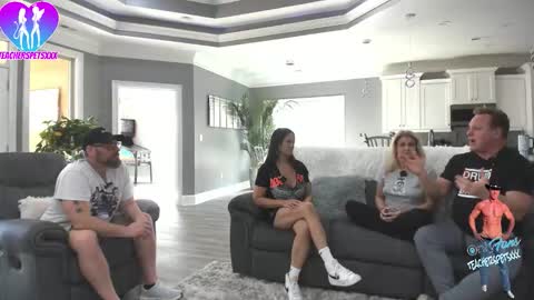 THE TEACHERS PETS online show from March 1, 7:49 pm