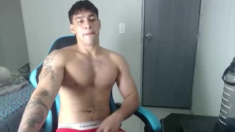 Snapshot of team23hot0 chatting on October 31, 3:18 am team23hot0 online show from October 31, 3:18 am