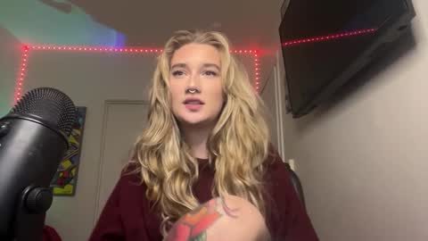 Snapshot of teamtragic chatting on March 11, 4:10 am Katy online show from March 11, 4:10 am