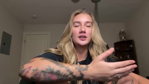 Katy online show from December 15, 12:59 am