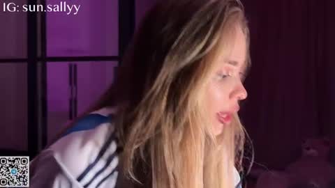 Snapshot of teasekiss chatting on July 16, 12:05 am Sally and Sandy online show from July 16, 12:05 am