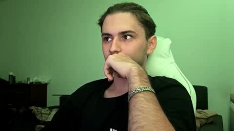 Snapshot of teasenova chatting on October 17, 6:21 pm Vlad online show from October 17, 6:21 pm