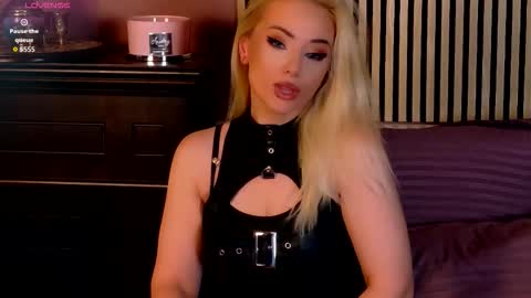 teasingjulianna online show from October 25, 4:24 pm