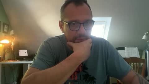Snapshot of technoboy1975007 chatting on May 20, 2:34 pm technoboy1975007 online show from May 20, 2:34 pm