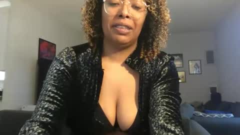technogoddessxxx online show from January 10, 7:37 pm
