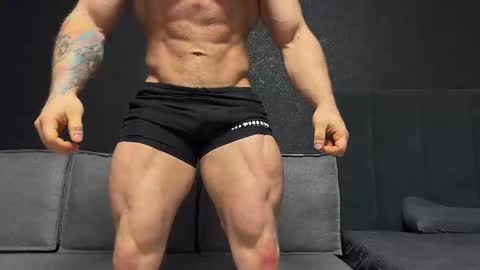 Andy Psy online show from November 28, 6:10 pm